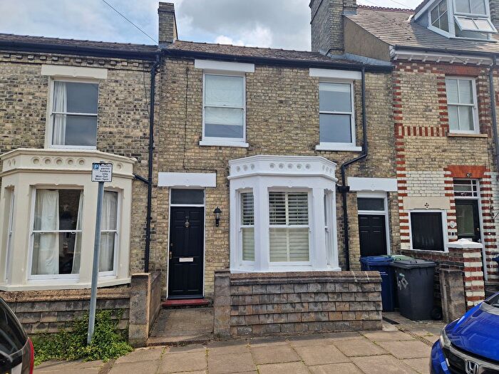 2 Bedroom Terraced House To Rent In Abbey Road, Cambridge, CB5