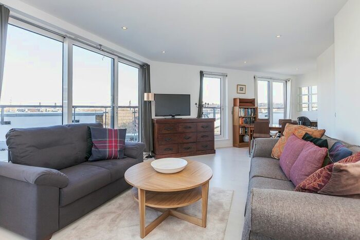 2 Bedroom Flat To Rent In Norman Road, Greenwich, SE10