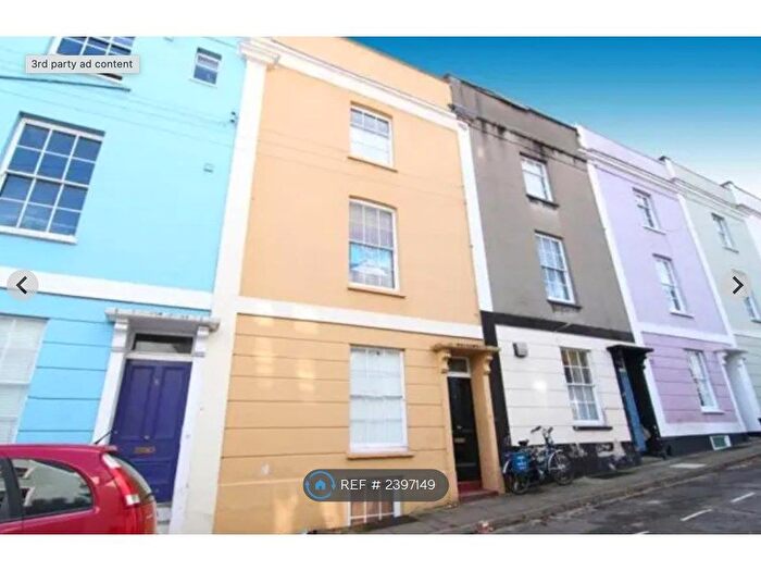 1 Bedroom Flat To Rent In Anglesea Place, Bristol, BS8