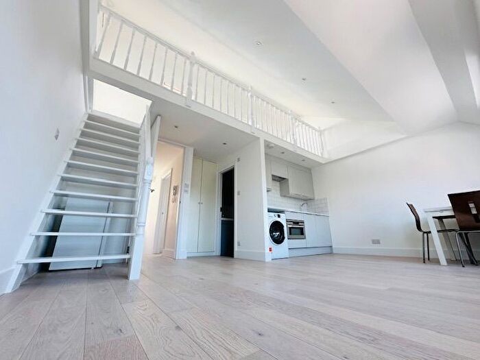 1 Bedroom Maisonette To Rent In Camden High Street, Camden Town, NW1