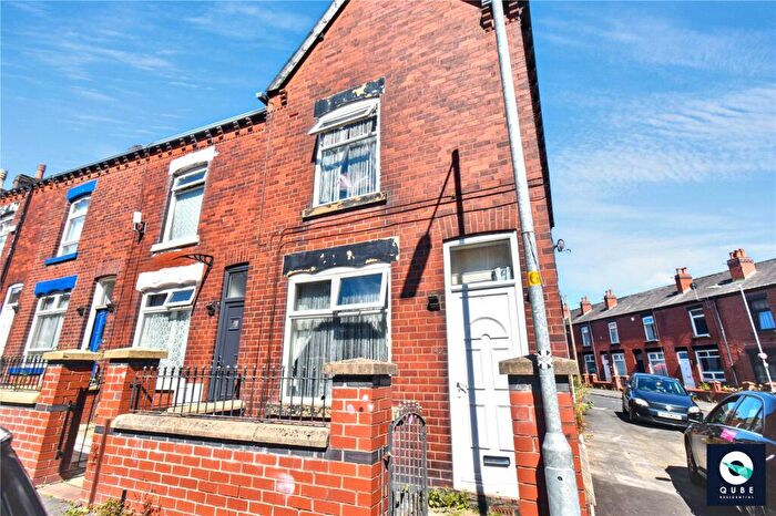 2 Bedroom End Of Terrace House For Sale In Beverley Road, Bolton, Greater Manchester, BL1