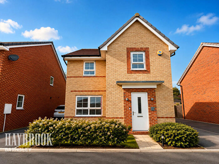 4 Bedroom Detached House For Sale In Carrs Avenue, Cudworth, S72