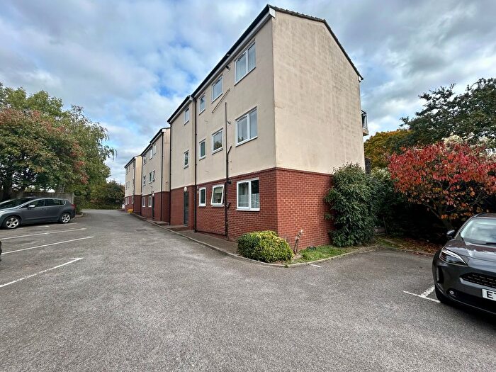 1 Bedroom Flat For Sale In Shelley Court, Waltham Abbey, EN9