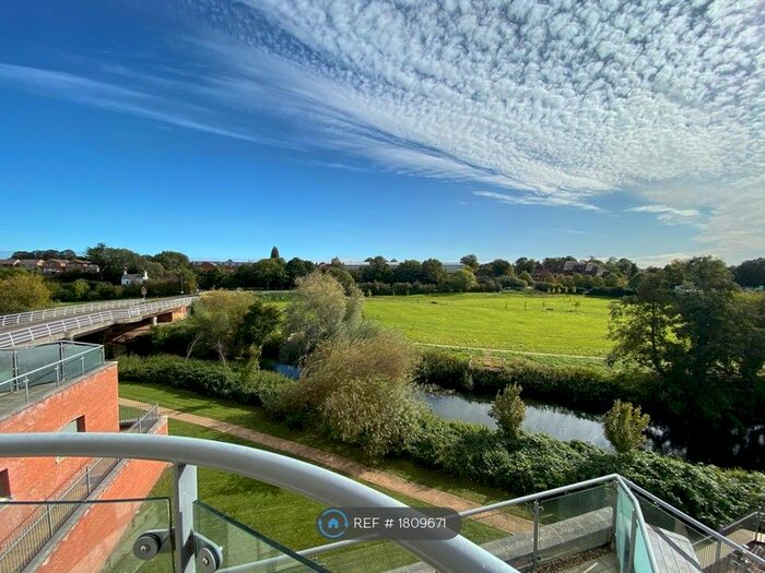 2 Bedroom Flat To Rent In Sir Anthony Eden Way, Warwick, CV34