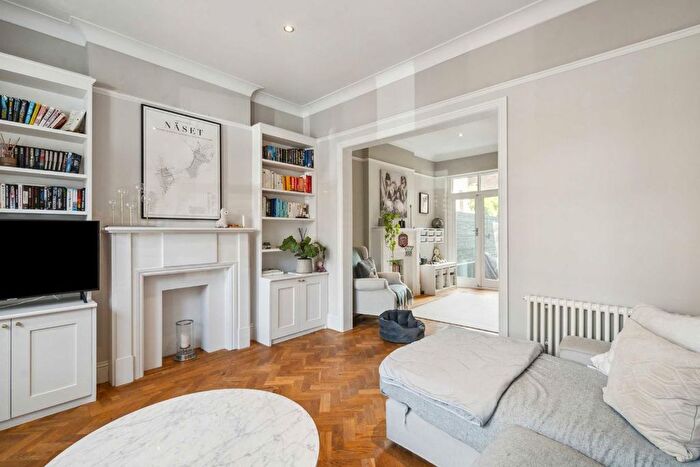 4 Bedroom Property To Rent In Downton Avenue, Streatham Hill, SW2