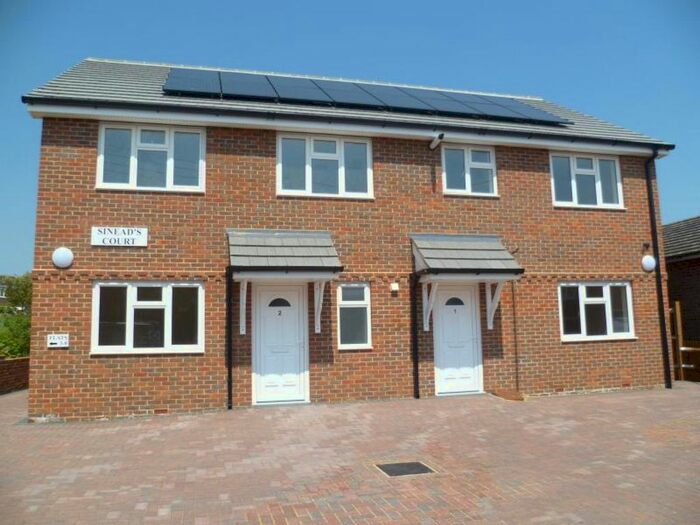 1 Bedroom Flat To Rent In Stoke Road, Hoo, Rochester, Kent ME3