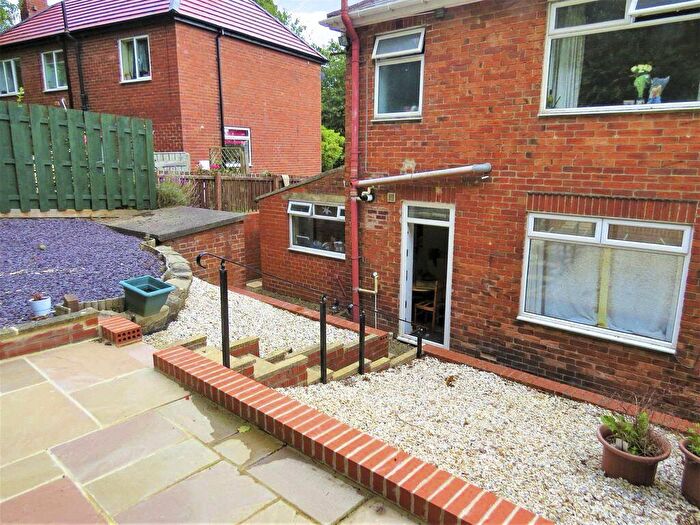 5 Bedroom Semi-Detached House To Rent In Lowes Barn Bank, Durham, DH1