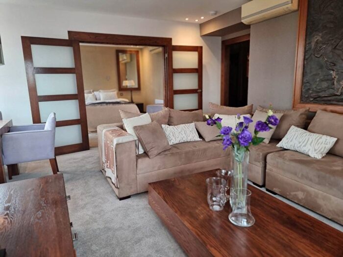 1 Bedroom Flat To Rent In Chelsea Manor Gardens, Chelsea, London, SW3