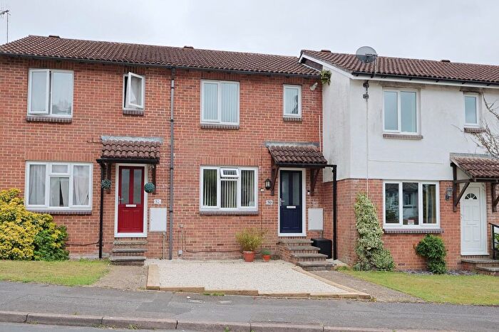 3 Bedroom Terraced House For Sale In Rowan Drive, Creekmoor, Poole, BH17