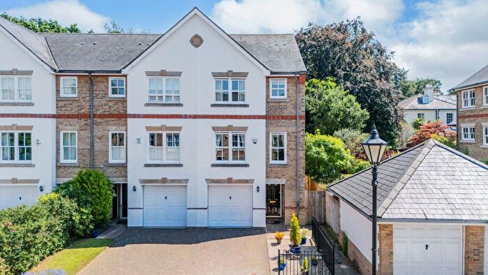 4 Bedroom Town House For Sale In Burlington Place, Reigate, RH2