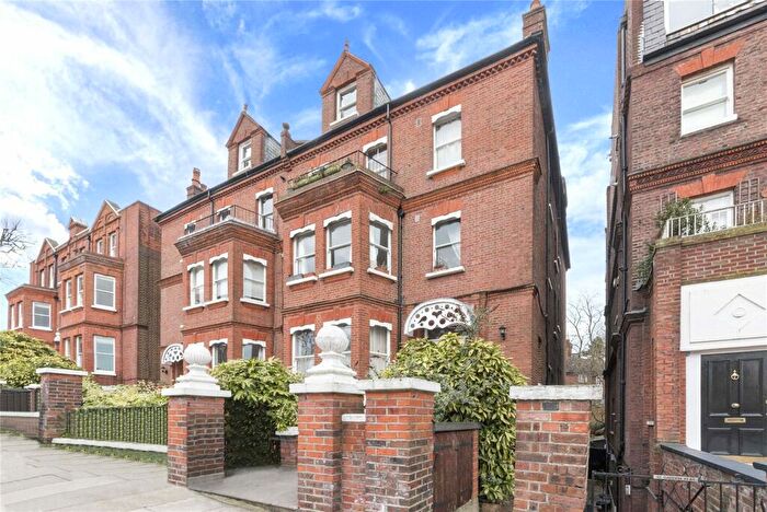 2 Bedroom Flat To Rent In Frognal, Hampstead, NW3