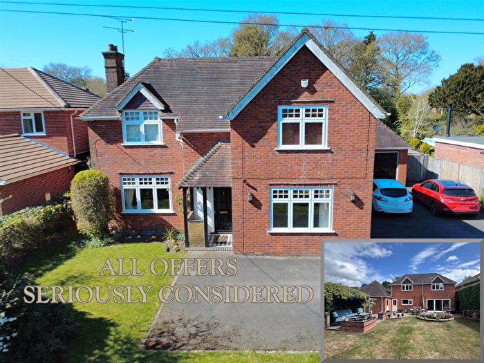 4 Bedroom Detached House For Sale In Newbury, West Berkshire, RG7