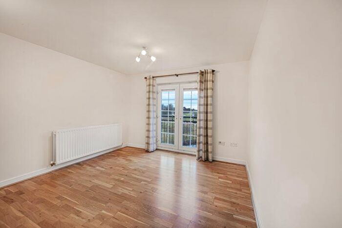 2 Bedroom Flat For Sale In Mill Fold Gardens, Littleborough, OL15