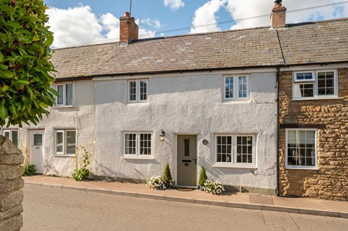 3 Bedroom Terraced House For Sale In Silver Street, Stevington, MK43