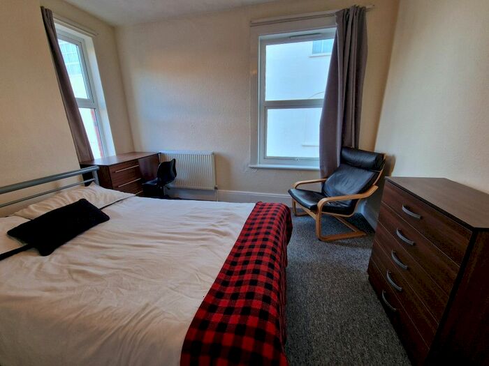 4 Bedroom Maisonette To Rent In Elm Grove, Brighton, BN2