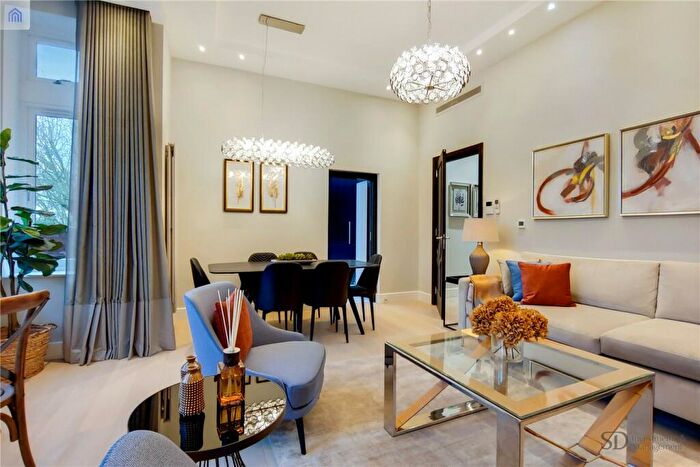 4 Bedroom Apartment To Rent In Fitzjohns Avenue, London, NW3