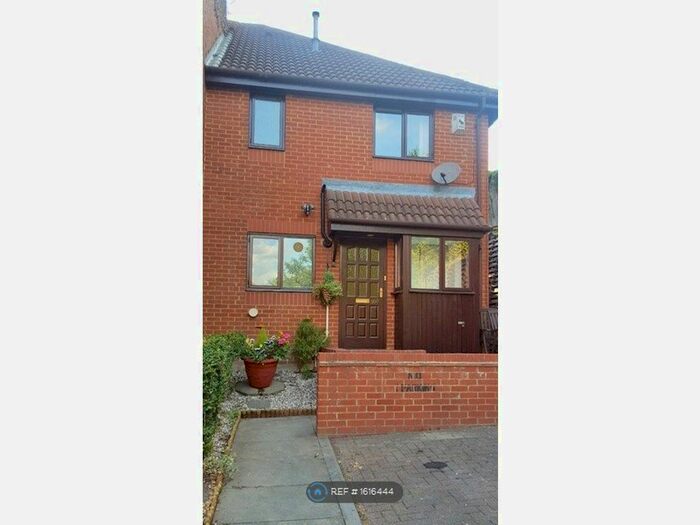 1 Bedroom Semi-Detached House To Rent In The Pastures, High Wycombe, HP13