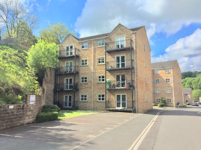 2 Bedroom Apartment To Rent In Mill Stream Drive, Halifax, HX2