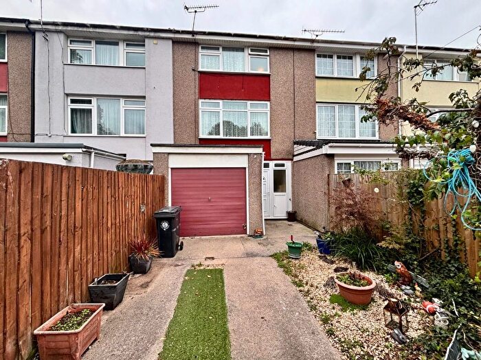 3 Bedroom Terraced House For Sale In Barker Walk, Easton, Bristol, BS5