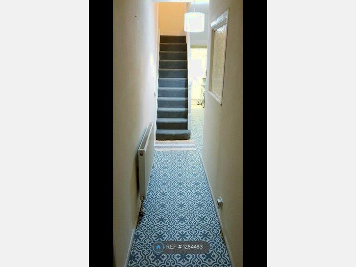 2 Bedroom Terraced House To Rent In Stonebridge Road, Northfleet, Gravesend DA11