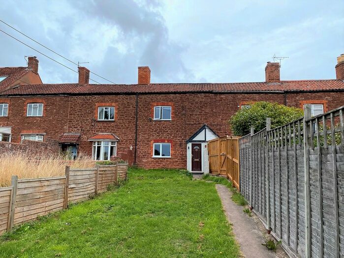 2 Bedroom Cottage To Rent In Church Road, Wembdon, Bridgwater, TA6