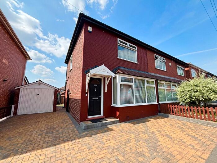 2 Bedroom Semi-Detached House For Sale In Wilshaw Grove, Ashton-under-lyne, OL7