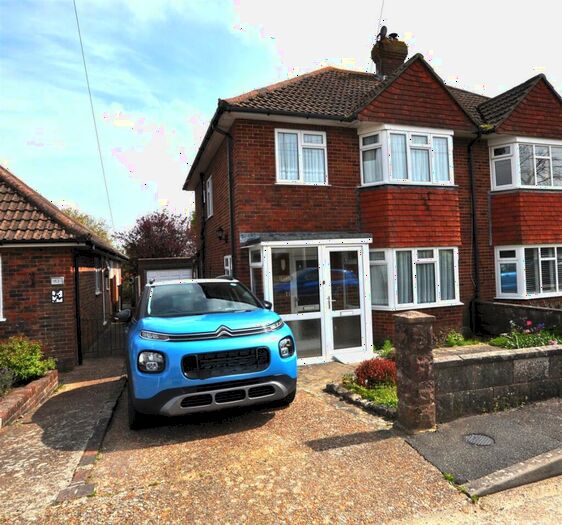 3 Bedroom House To Rent In Hailsham Road, Polegate, BN26