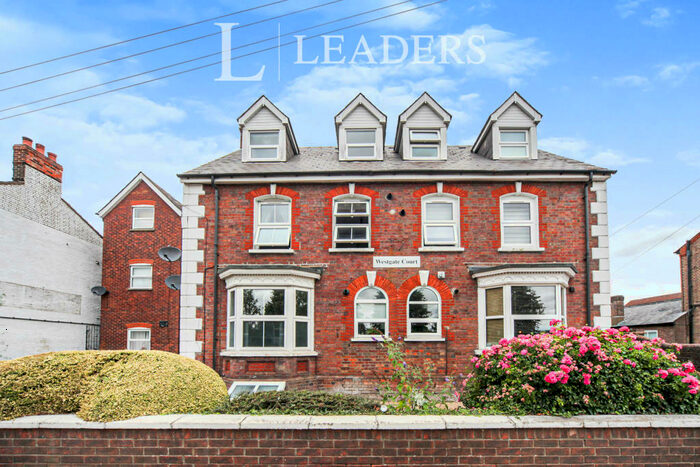 1 Bedroom Flat To Rent In Westgate Court -, LU6