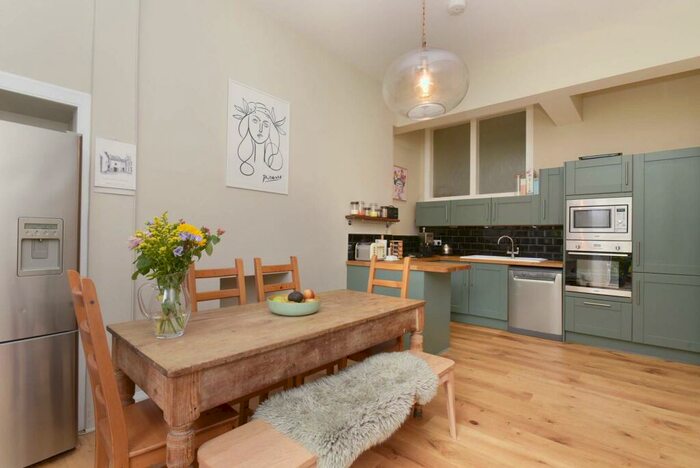 2 Bedroom Flat For Sale In Cargil Terrace, Trinity, Edinburgh, EH5