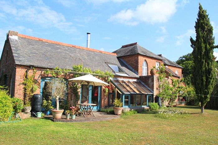 3 Bedroom Detached House For Sale In Forest Lane, Wickham, PO17