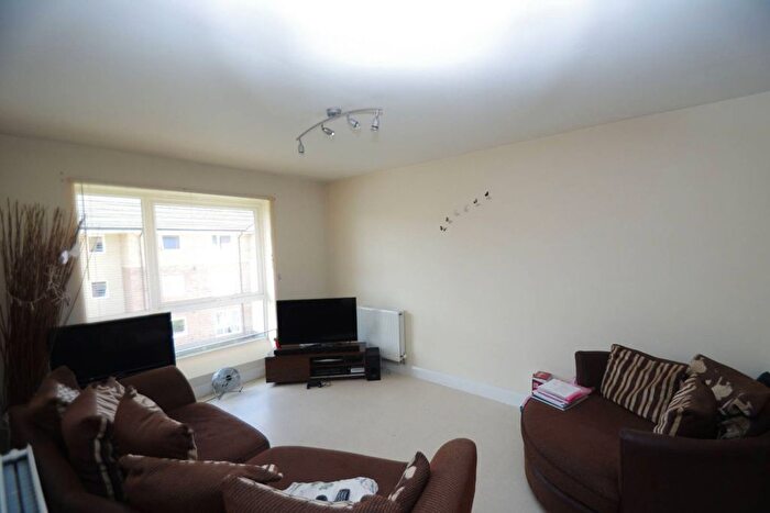 2 Bedroom Flat To Rent In Edison Court, Watford, WD18