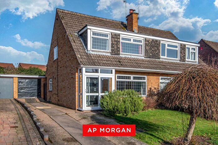 3 Bedroom Semi Detached House For Sale In Spadesbourne Road, Lickey End, Bromsgrove, Worcestershire, B60