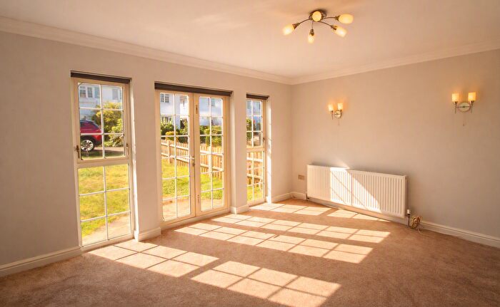 2 Bedroom Flat To Rent In Campden Road, South Croydon, CR2