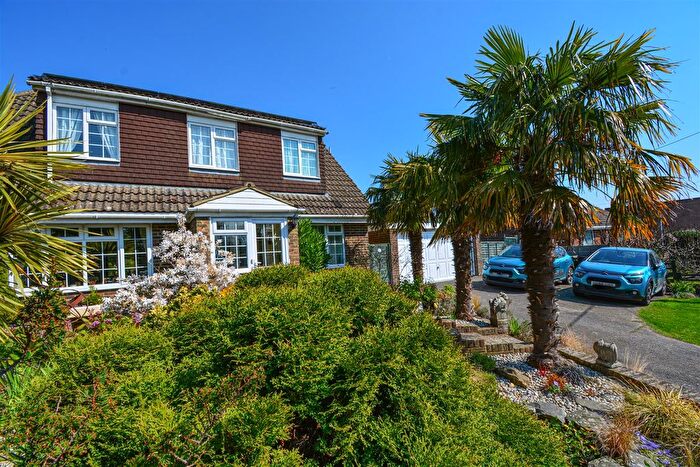 5 Bedroom Detached House For Sale In Netherfield Hill, Battle, TN33
