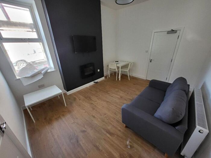 2 Bedroom Flat To Rent In Hotspur Street, Newcastle Upon Tyne, NE6