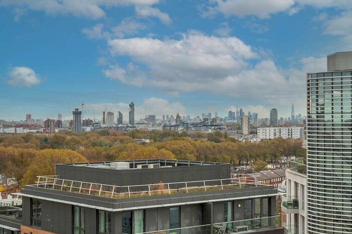 2 Bedroom Flat To Rent In Upper Richmond Road, East Putney, London, SW15