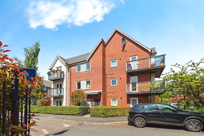 2 Bedroom Flat To Rent In Highmarsh Crescent, Manchester, M20