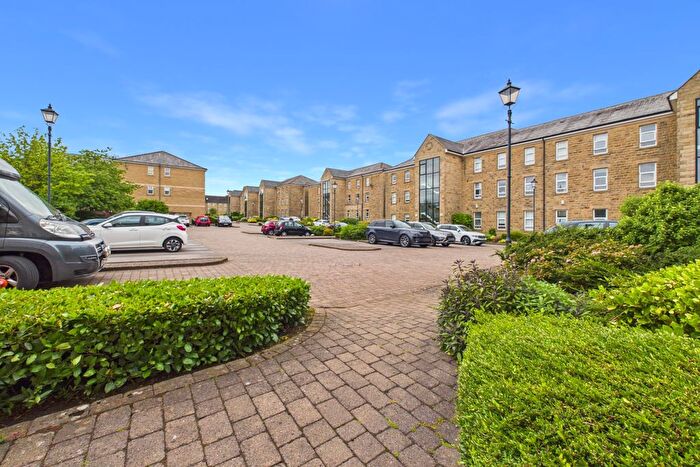 2 Bedroom Flat For Sale In Agden House, Holyrood Avenue, Lodge Moor, S10