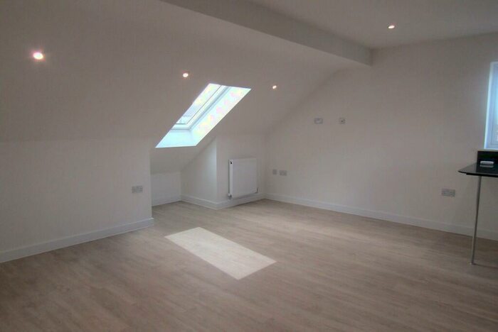 2 Bedroom Apartment To Rent In Pole Barn Lane, Frinton-on-Sea, CO13