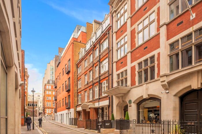 1 Bedroom Flat For Sale In Carlton Mansions, -, WC2N