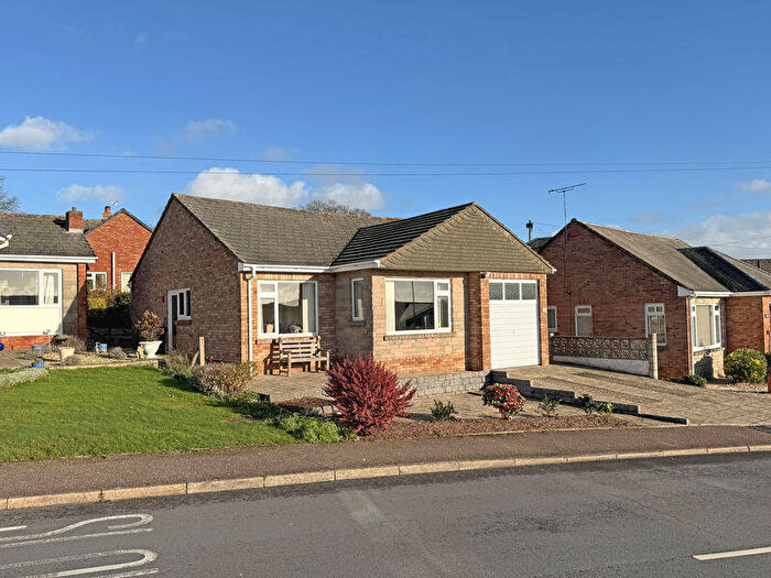 2 Bedroom Detached Bungalow For Sale In Parkside Drive, Exmouth, EX8