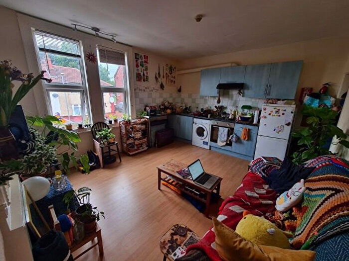 1 Bedroom House To Rent In Richmond Avenue, Leeds, LS6