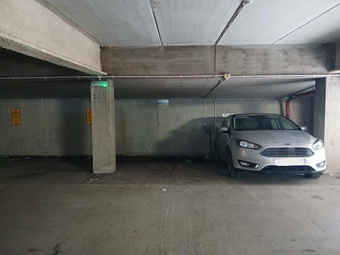 Apartment To Rent In Parking Space - Bay View Court, Station Road, Lancaster, LA1