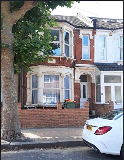 3 Bedroom House To Rent In Goldsmith Avenue, Manor Park, London, E12