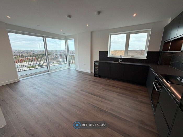 2 Bedroom Flat To Rent In Barber House, London, SE3