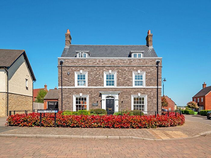 5 Bedroom Detached House For Sale In Fern Court Brackley, Northamptonshire, NN13