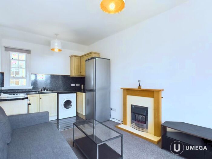 1 Bedroom Flat To Rent In Portsburgh Square, Grassmarket, Edinburgh, EH1