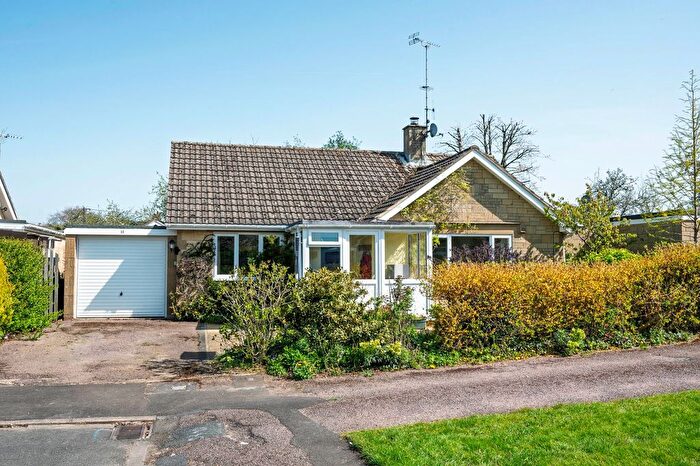 3 Bedroom Detached Bungalow For Sale In Jackson Road, Bledington, OX7