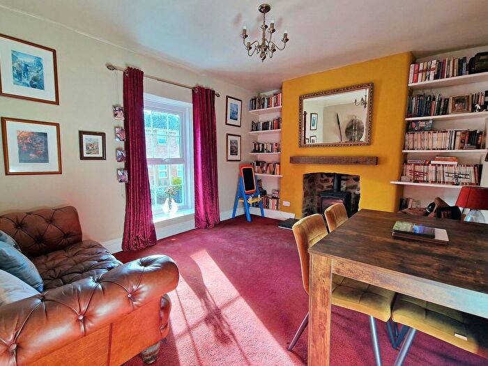 3 Bedroom Terraced House For Sale In Babbacombe Road, Torquay, TQ1