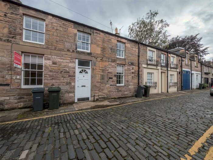 2 Bedroom Flat To Rent In Jamaica Street Lane South, Edinburgh, EH3